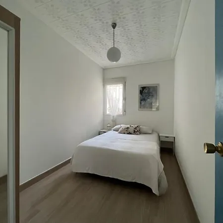 Modernized 3-bedroom Flat 500m To The Διαμέρισμα Βαλένθια